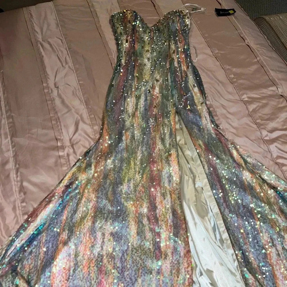 Mermaid Sequin Gown - Picture 2 of 11